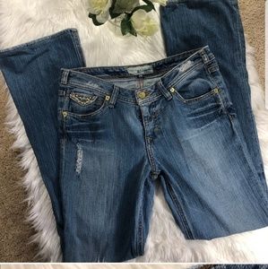 J & Company distressed Robertson Jean sa 29